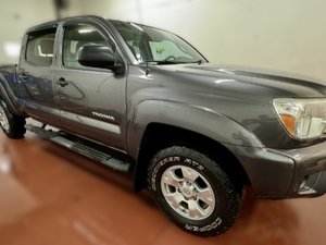 Toyota Tacoma SR5 V6 Double Cab 4x4 2015