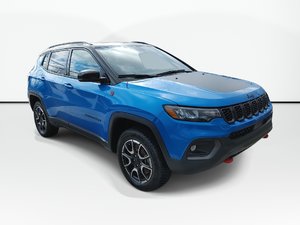 2024 Jeep Compass Trailhawk | Moonroof | Cam | Warranty to 2029