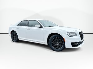 2022 Chrysler 300 300S | Lthr | Htd Seats | Roof | Keyless | Nav