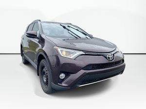 2016 Toyota RAV4 XLE | Heated Seats | Keyless | Backup Cam