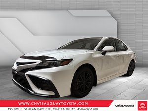 Toyota Camry Hybrid SE 2024