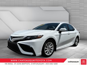 Toyota Camry SE 2021
