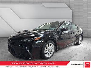Toyota Camry SE 2024