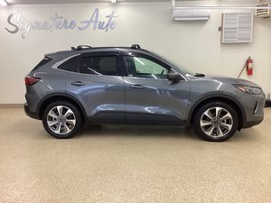 2023 Ford ESCAPE PLATINUM