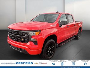 Chevrolet Silverado 1500 4WD crew cab Custom 2022