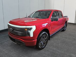 Ford F-150 Lightning XLT 4X4 // BAS KM ! 2023