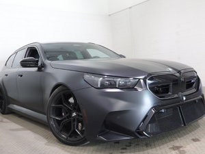 2025 BMW M5 TOURING PHEV + 4WD + TOIT DE VERRE PANO