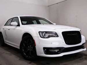 Chrysler 300 300S + AWD + CUIR + TOIT OUVRANT PANO 2023