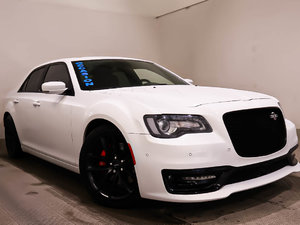 Chrysler 300 300C + RWD + V8 SRT HEMI 6.4L + TOIT OUVRANT PANO 2023