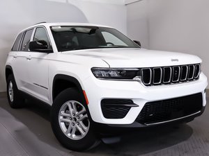 Jeep Grand Cherokee LAREDO + 4X4 + V6 3.6L + CARPLAY 2024