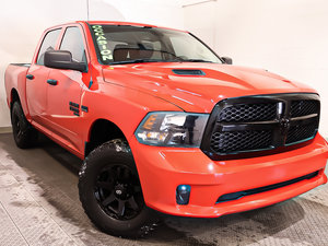 Ram 1500 Classic EXPRESS + NIGHT EDITION + 4X4 + V8 + CREW CAB 2022