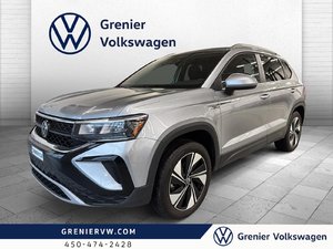 Volkswagen Taos Comfortline, Toit, Carplay, 4Motion 2023