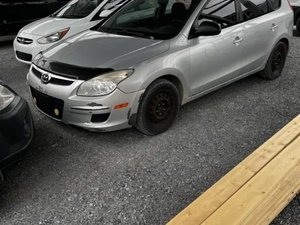 Hyundai Elantra L TOURING |SIÈGE ARRIÈRE RABATTABLE SÉPARÉ 60/40| 2010