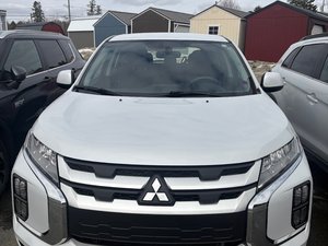 2023 Mitsubishi RVR ES