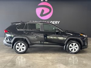 Toyota RAV4 LE 2022