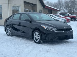 Kia Forte LX SEULEMENT 028597 KM 2024