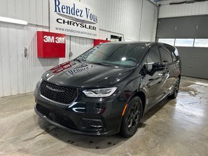 2023 Chrysler Pacifica Hybrid LIMITED