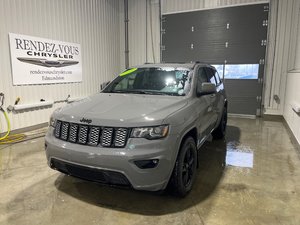 2019 Jeep GRAND CHEROKEE LAREDO/ALT Altitude