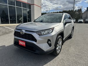 Toyota RAV4 XLE PREMIUM LEATHER MAGS ROOF ONE OWNER AWD 2021