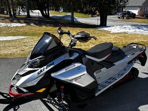 2024 SKI DOO SKI DOO XRS TURBO R*GARANTIE BRP DÉCEMBRE 2027*