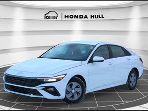 Hyundai Elantra Essential 2025