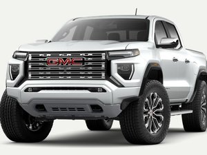 2024 GMC Canyon DENALI