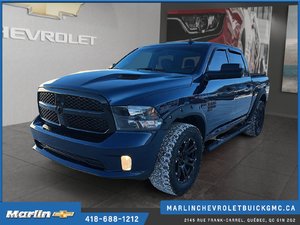 2021 Ram 1500 Classic 4x4 Express Crew Cab V8 5.7L 5.5ft