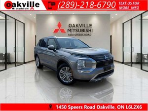 2022 Mitsubishi Outlander SE   7 PASS   PANO   CARPLAY   B\U CAM