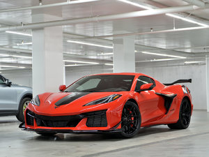 2023 Chevrolet Corvette Z06 C8R 2LZ / Track Package / Delivery Milleage