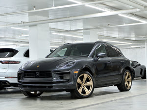2024 Porsche Macan S AWD / Premium Package Plus / Sport Exhaust