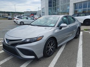 Toyota Camry SE HYBRIDE 2023