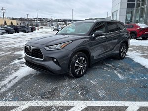 Toyota Highlander XLE 2023