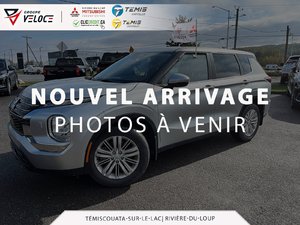 Mitsubishi Outlander ES 2023