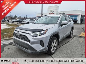 Toyota RAV4 XLE AWD TOIT SIEGES ET VOLANT CHAUFFANT CAMERA 2023