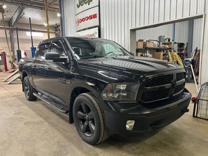 2018 Ram 1500 Big Horn Night Edition 4x4 Crew Cab