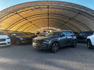 2024 Mazda CX-50 GT W/ Heated Seats / Heated Wheel