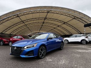 2025 Nissan Altima SR W / APPLE CARPLAY / ANDROID AUTO