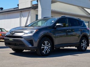 Toyota RAV4 LE AWD 2017
