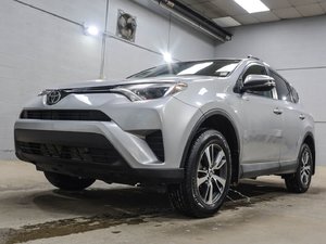 Toyota RAV4 LE AWD 2018