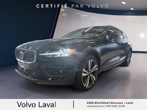 Volvo V60 Cross Country B5 AWD Plus 2024