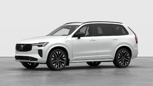 2026 Volvo XC90 PLUG-IN HYBRID Ultra 7-Seater (Dark Theme)