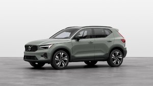 2025 Volvo XC40 ULTRA DARK THEME