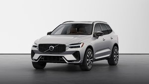 Volvo XC60 PLUS DARK THEME 2025