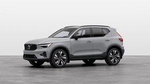 2025 Volvo XC40 Ultra Dark