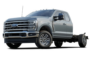 2023 FORD F-350 SRW CHASSIS CAB LARIAT photo-1