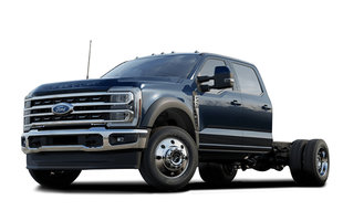 2023 FORD F-450 CHASSIS CAB LARIAT photo-1