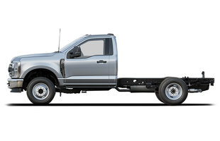 2024 FORD F-350 DRW CHASSIS CAB XLT photo-0