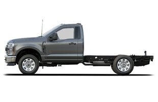 2024 FORD F-350 SRW CHASSIS CAB XLT photo-0