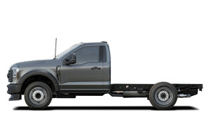 2024 FORD F-600 CHASSIS CAB XL photo-0