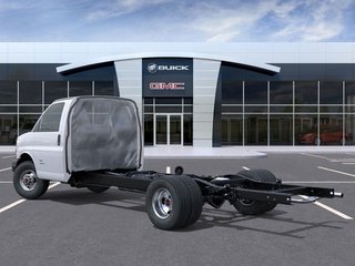 2025 GMC SAVANA CUTAWAY 4500 WT 177'' in Charlemagne, Quebec - 3 - w320h240px